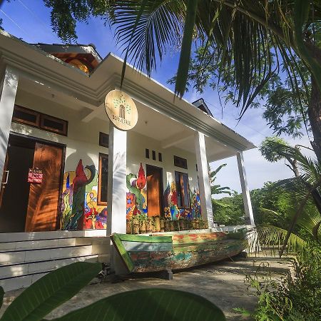 Dorme Tree Labuan Bajo Exterior foto
